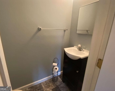 387 N Richardson Street - Photo Thumbnail 9