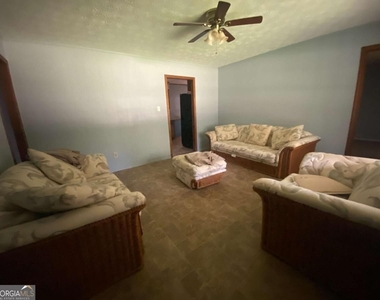387 N Richardson Street - Photo Thumbnail 6
