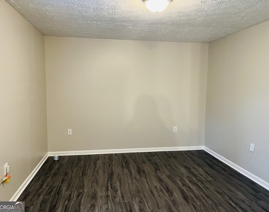 47 Robinson Street - Photo Thumbnail 8