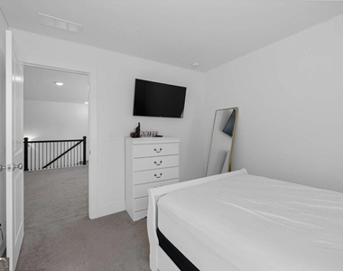7753 Lance Road - Photo Thumbnail 11