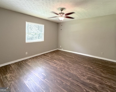 813 Post Oak Circle - Photo Thumbnail 10