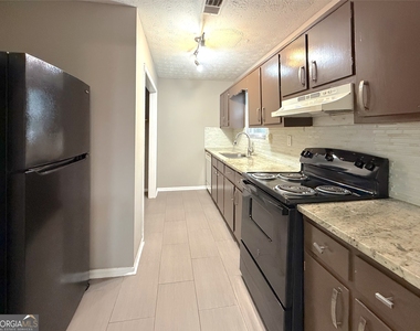 813 Post Oak Circle - Photo Thumbnail 8