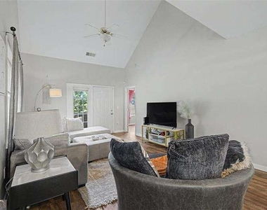 330 General Wheeler Drive Nw - Photo Thumbnail 8