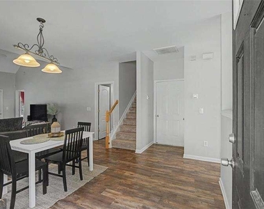 330 General Wheeler Drive Nw - Photo Thumbnail 6