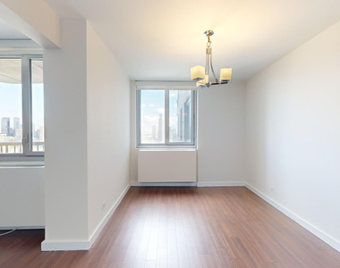 401 E 34th St - Photo Thumbnail 3