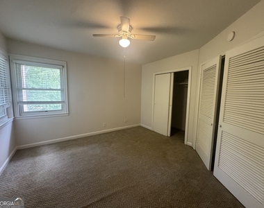 2178 Rugby Avenue - Photo Thumbnail 4