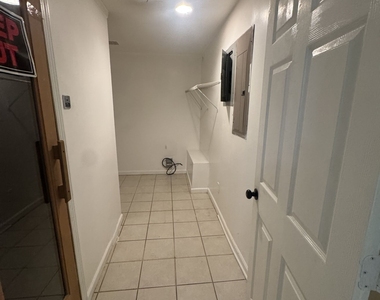 6084 Riveroak - Photo Thumbnail 4