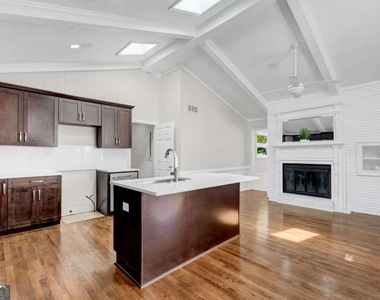 2173 Hannah Lane - Photo Thumbnail 10