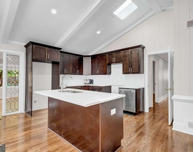2173 Hannah Lane - Photo Thumbnail 11