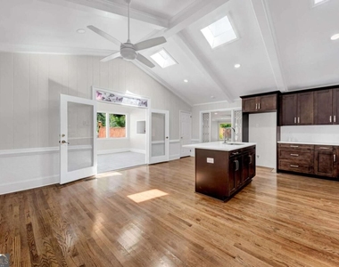 2173 Hannah Lane - Photo Thumbnail 8