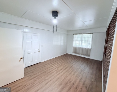 105 Dogwood Drive - Photo Thumbnail 24