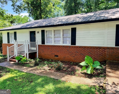 105 Dogwood Drive - Photo Thumbnail 2