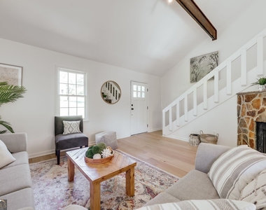 315 Davis Street - Photo Thumbnail 4