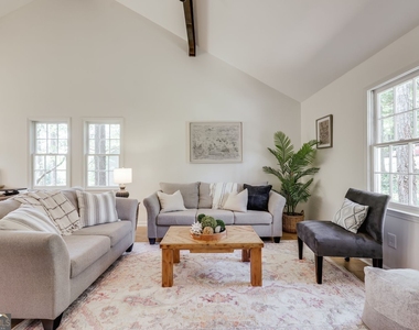 315 Davis Street - Photo Thumbnail 3