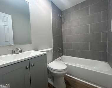 116 Holly Street Se - Photo Thumbnail 5