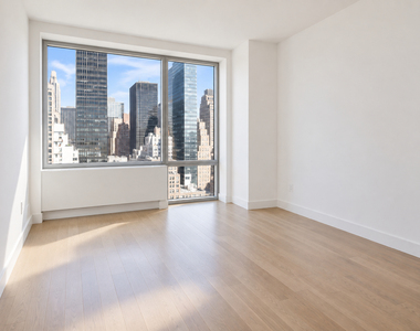 520 West 48th Street - Photo Thumbnail 5