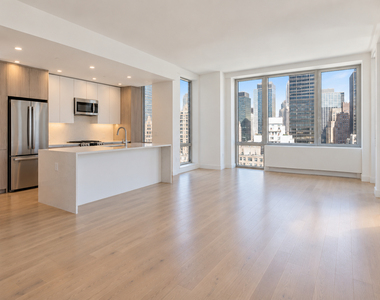 520 West 48th Street - Photo Thumbnail 4