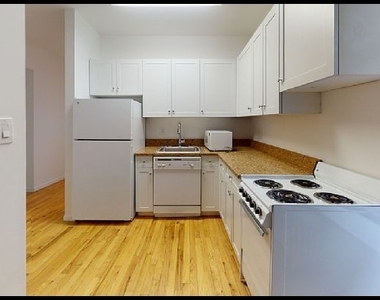 72nd street and 1st Avenue - Photo Thumbnail 3