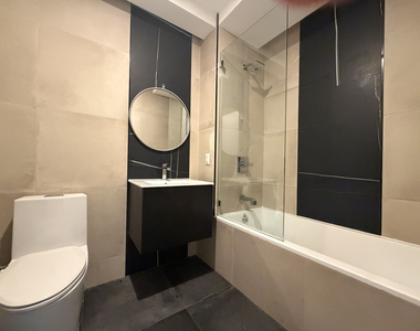 1076 Rogers Avenue - Photo Thumbnail 3