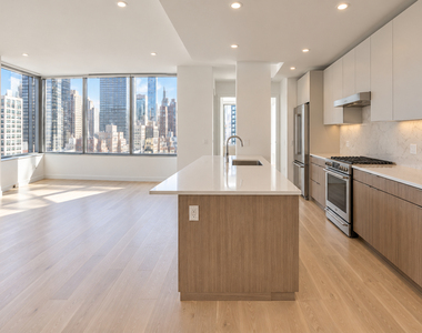 776 6th Avenue - Photo Thumbnail 4