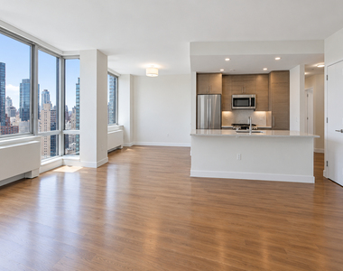 555 10th Avenue - Photo Thumbnail 4