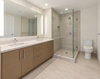 555 10th Avenue - Photo Thumbnail 5