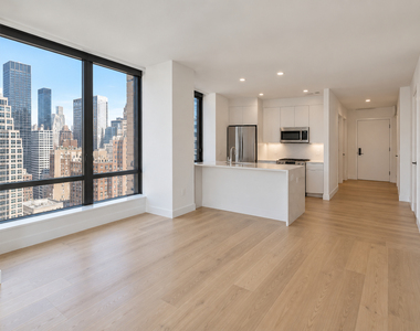200 West 26th Street - Photo Thumbnail 4