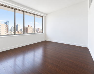 286 Stanhope Street - Photo Thumbnail 1