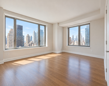 340 East 58th Street - Photo Thumbnail 2
