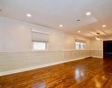 1455 Woodacres Dr - Photo Thumbnail 14