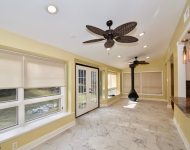1455 Woodacres Dr - Photo Thumbnail 22