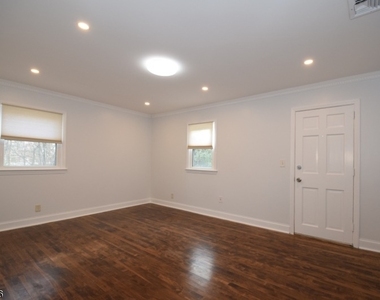 1455 Woodacres Dr - Photo Thumbnail 21