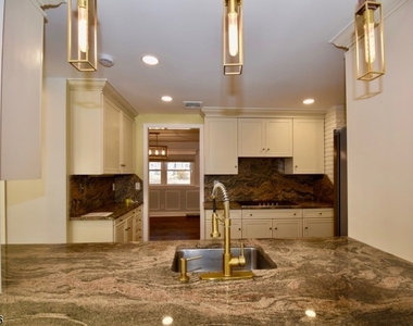 1455 Woodacres Dr - Photo Thumbnail 2
