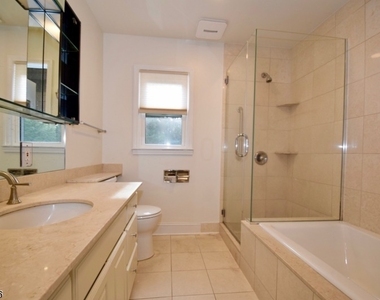 1455 Woodacres Dr - Photo Thumbnail 3