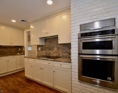 1455 Woodacres Dr - Photo Thumbnail 7