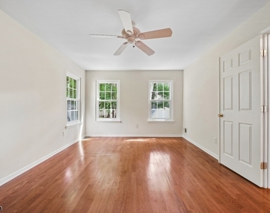 4 Revere Dr - Photo Thumbnail 22
