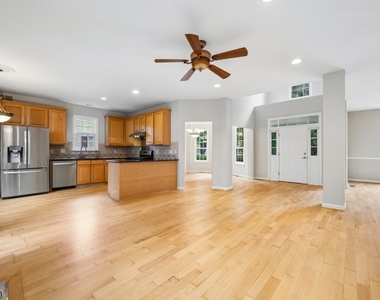 4 Revere Dr - Photo Thumbnail 6