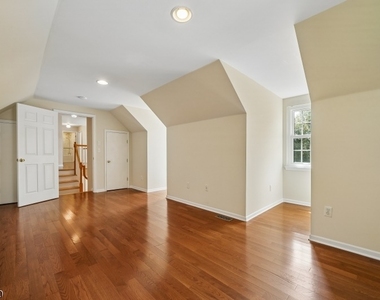 4 Revere Dr - Photo Thumbnail 16