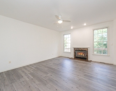 268 Patriot Hill Drive - Photo Thumbnail 3
