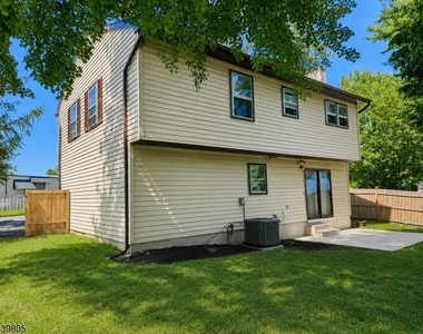 920 Everts Ave - Photo Thumbnail 9