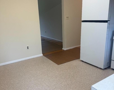 46 Arch St - Photo Thumbnail 4