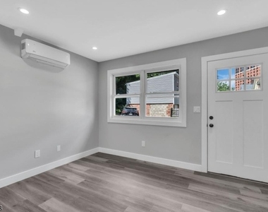 1300 Fulton St - Photo Thumbnail 5