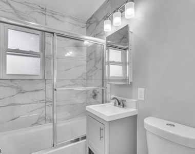 1300 Fulton St - Photo Thumbnail 3