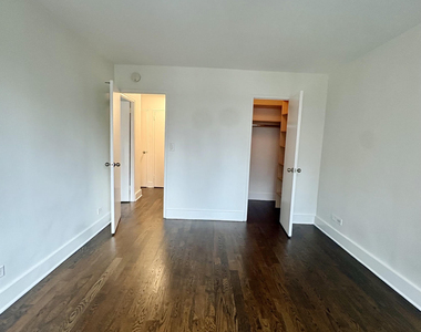 East 63rd Street - Photo Thumbnail 9