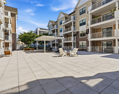165 Pavilion Avenue - Photo Thumbnail 16