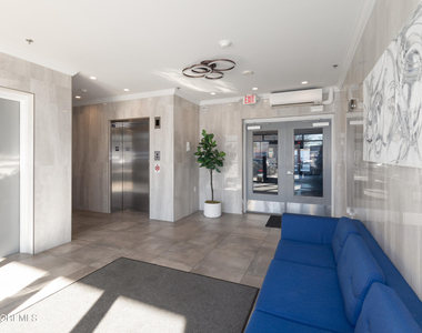 509 Memorial Drive - Photo Thumbnail 3