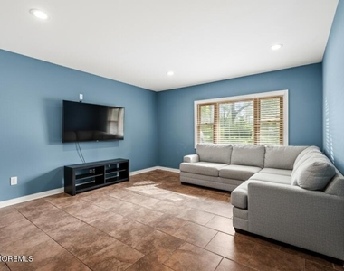 27 Brookwillow Avenue - Photo Thumbnail 14