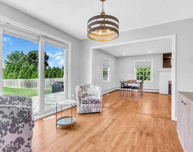 11 Pinewood Avenue - Photo Thumbnail 13