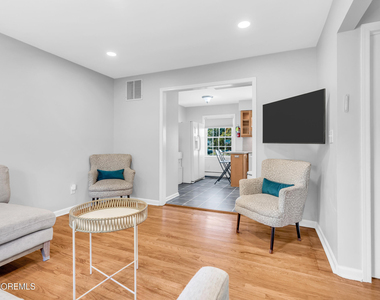 11 Pinewood Avenue - Photo Thumbnail 7