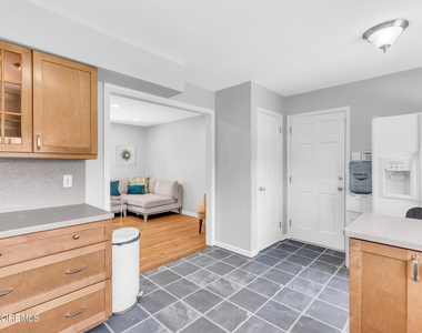 11 Pinewood Avenue - Photo Thumbnail 9